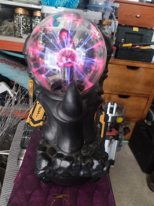 Candeeiro bola de magma