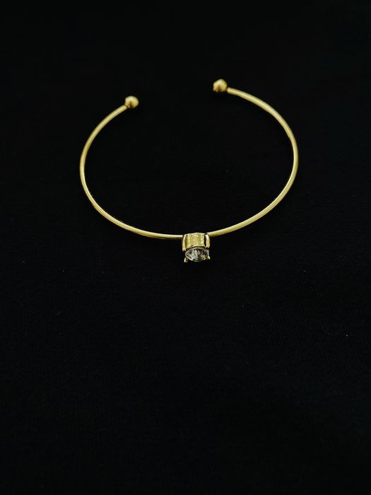 Pulseira Dourada com brilhante