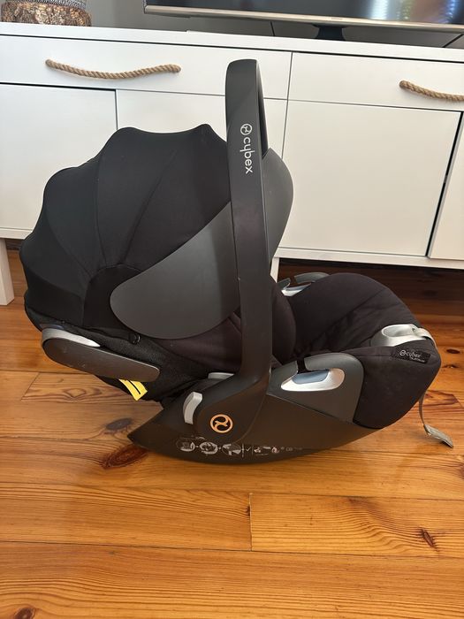 Fotelik samochodowy z baza cybex cloud z