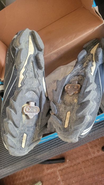Vendo sapatos de ciclismo Shimano n 42  + pedais de encaixe