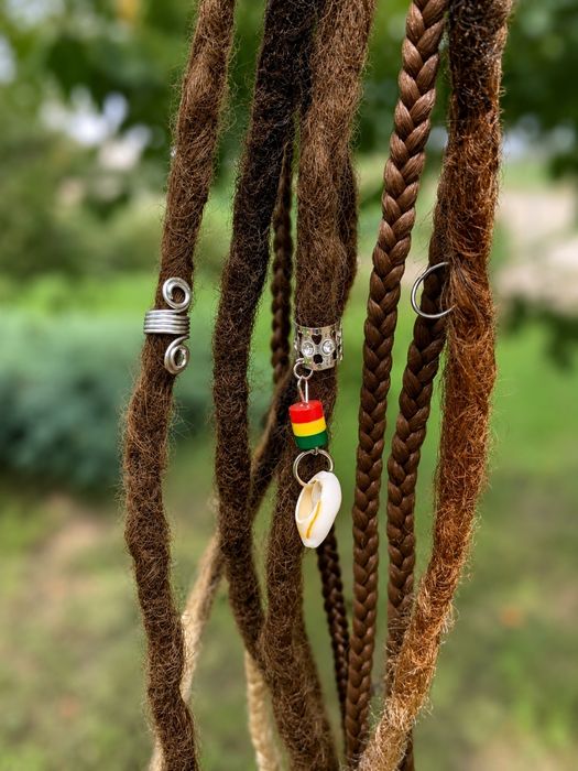 Dready, dredy, dredy na gumce, boho style