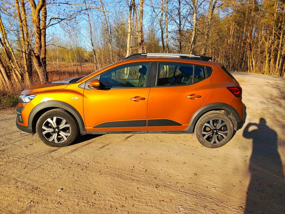 Rezerwacja Dacia Sandero III generacji z 2021 roku, wersja wyposażenia Stepway Comfort