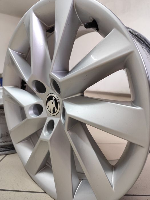 Диски R-17 5*112 7j et40 цо57,1 (Skoda, Volkswagen, Audi, Seat)
