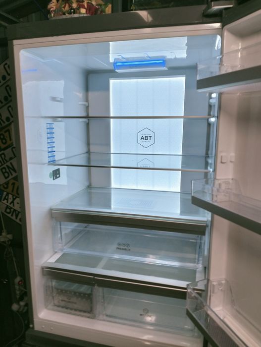 Lodówka Haier 70 szerokość jak nowa uszk w całości lub na części