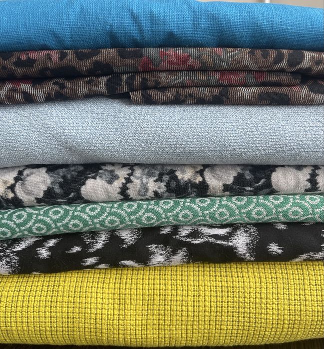 Отрезы тканей  ,лен ,джерси ,жаккард