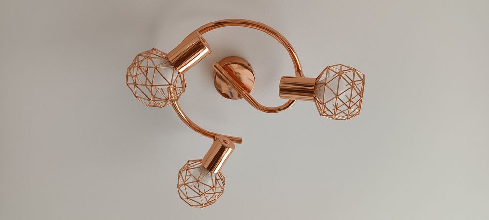 Żyrandol z kinkietami