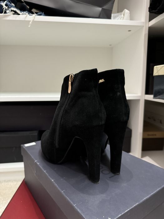 Ботільйони чорні