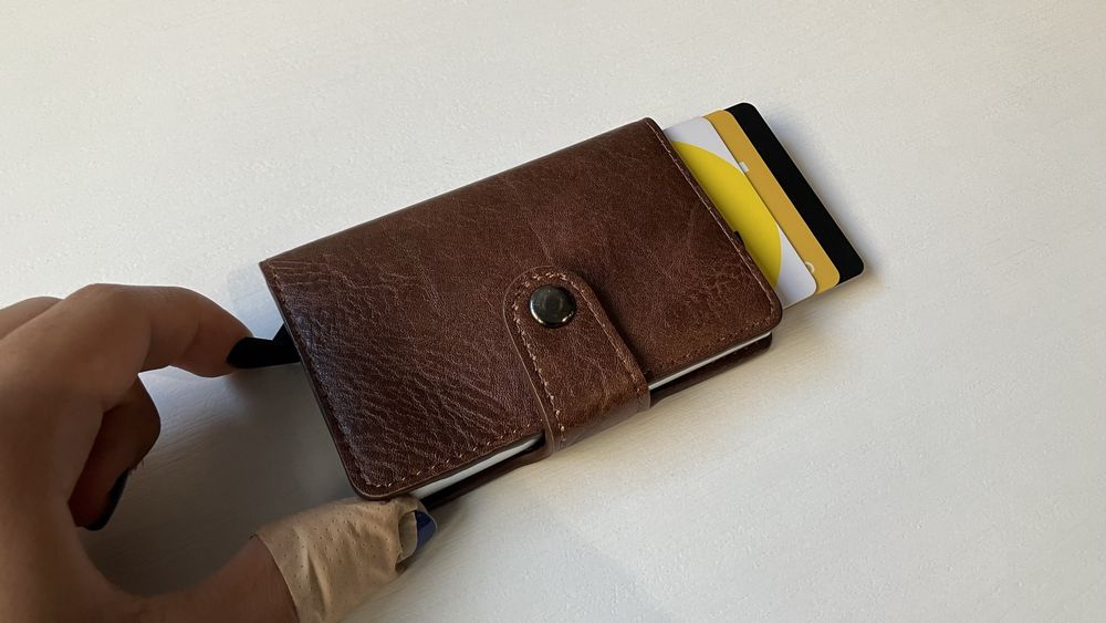Carteira Anti-Roubo (RFID) em Pele
