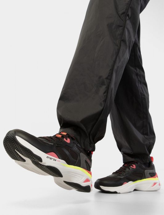 Продам нові кросівки SKECHERS Energy Racer.