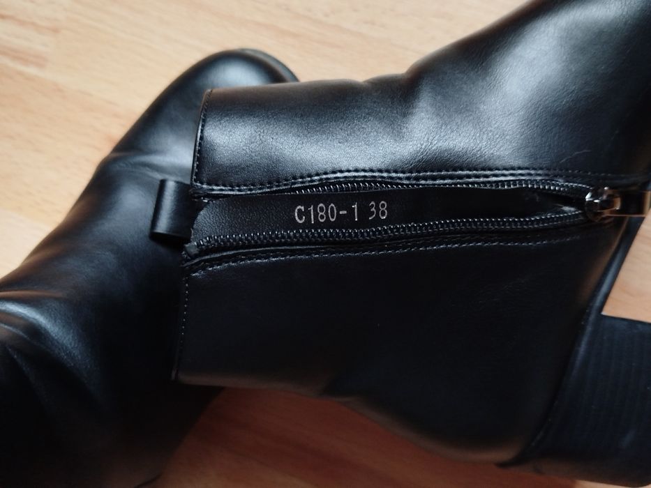 Жіноче взуття. Ботильйони.