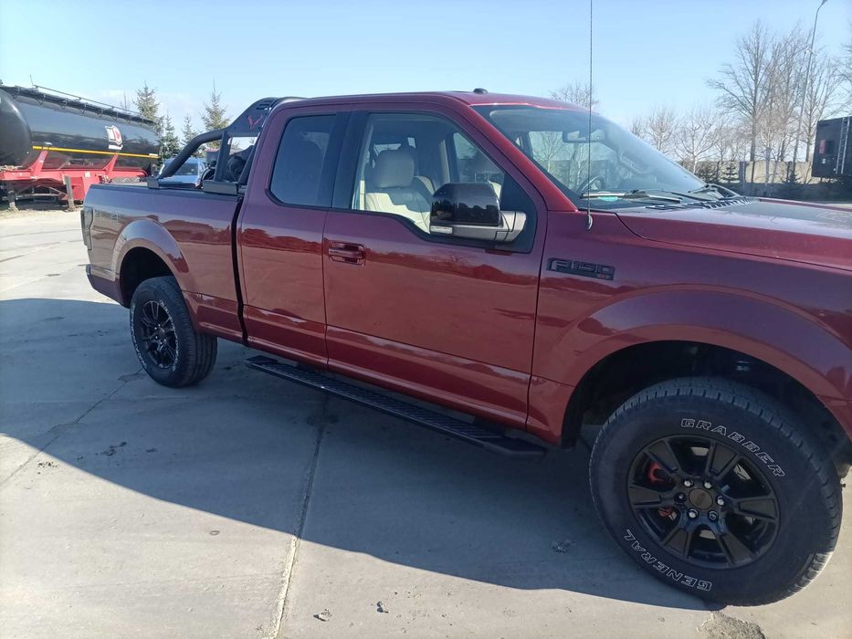 samochód osobowy FORD F150