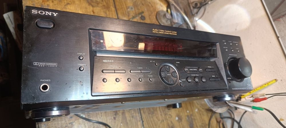 Amplituner Sony czarny