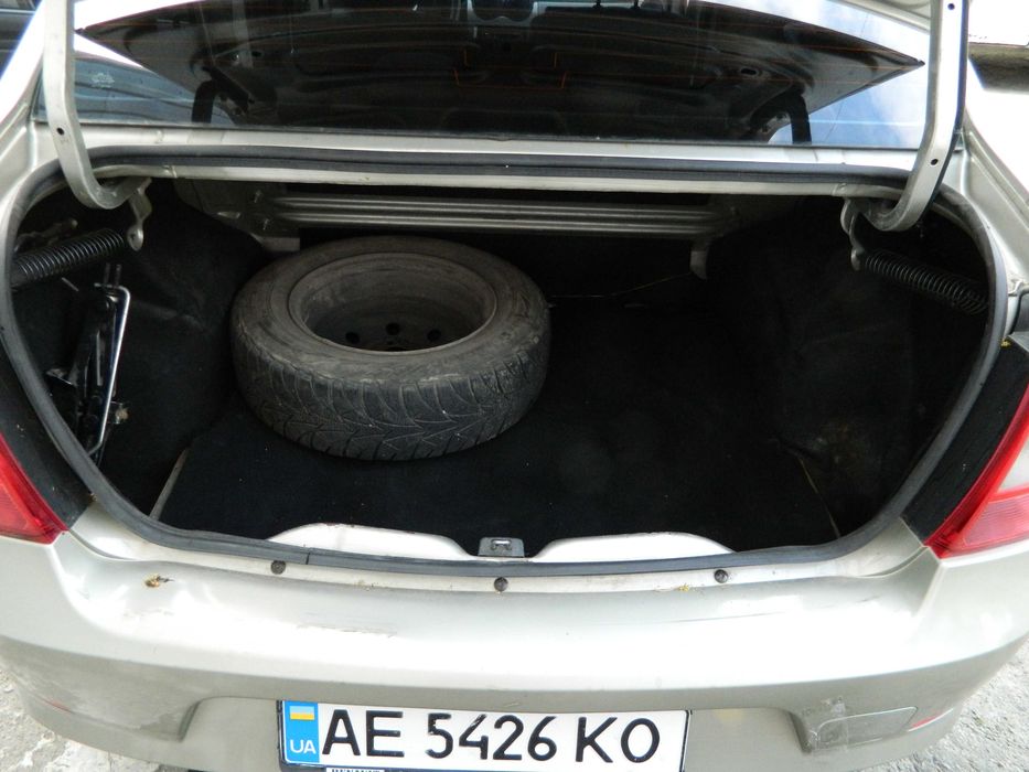 Renault Logan 1,4 2011 г.в. с КОНДИЦИОНЕРОM, ГАЗ/бензин 4-го поколения