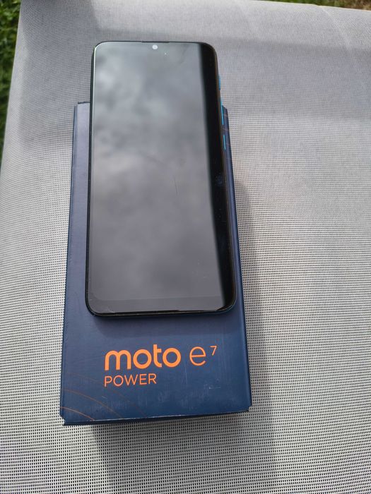 Motorola e7 power