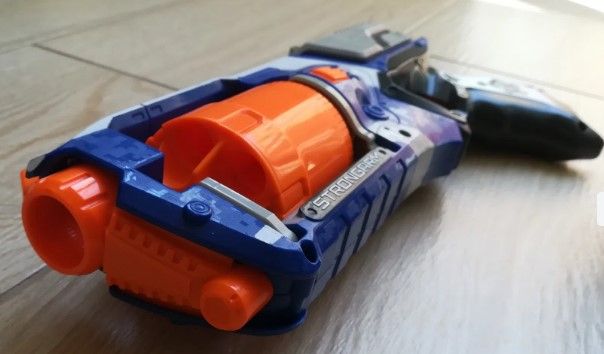 Pistola Nerf Strongarm