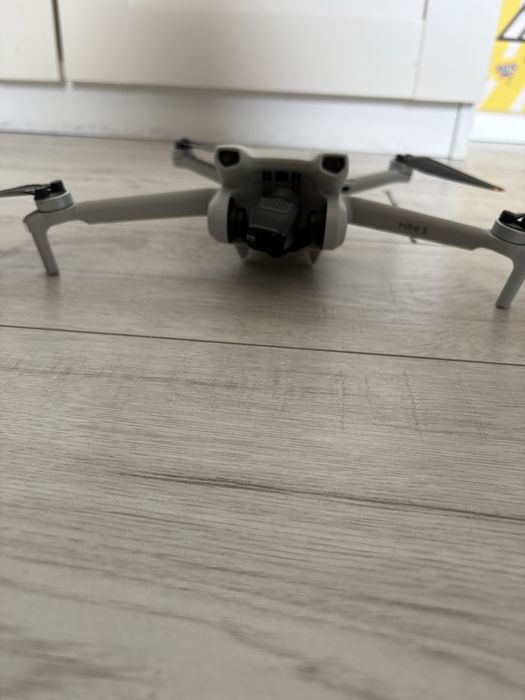 Dron dji mini 3