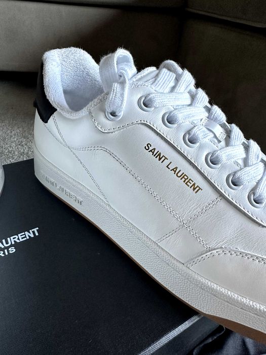 Tennis Saint Laurent (homem) Novos em caixa. n 43