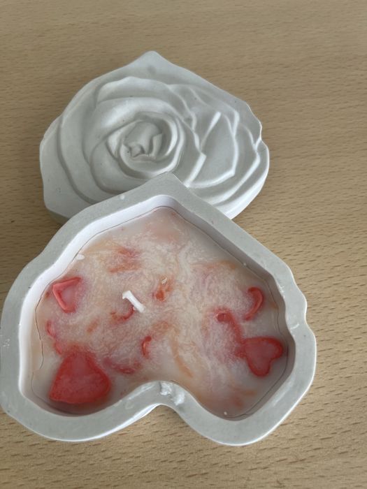 Соєва свічка в гіпсовом кашпо