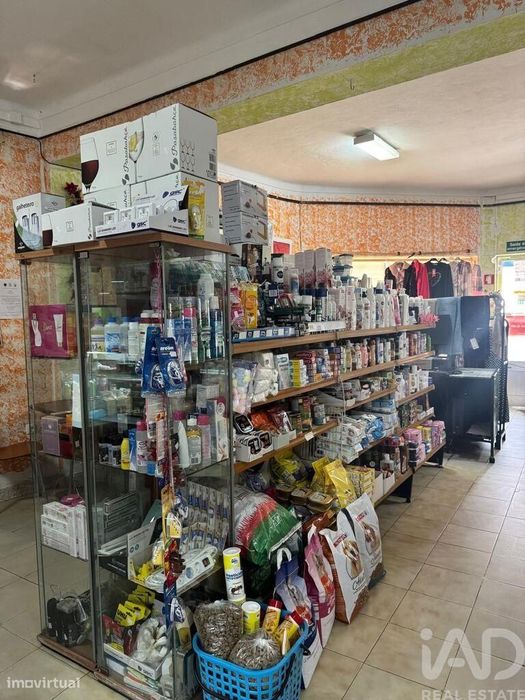 Loja / Estabelecimento Comercial em Malhou, Louriceira e Espinheiro de