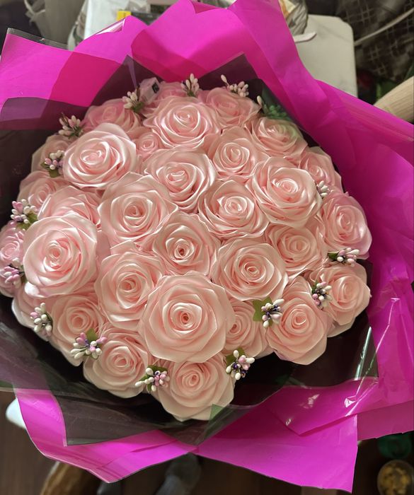 Светящийся букет с атласных лент 750грн 1шт