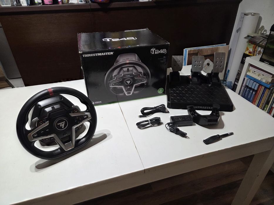 Kierownica Thrustmaster T248 + Pedały T3PM (PC / Xbox) – w 100% sprawne