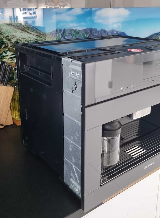 Kawiarka / ekspres do kawy Miele CVA 7845 GraphitGrey, przyłącze wody