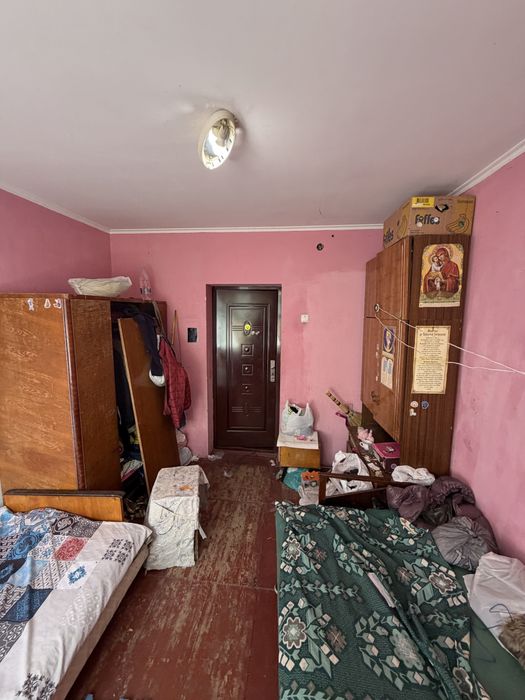 Продається 1  кімната  Південна  Кільцева 2 пов