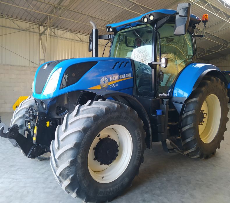 Ciągnik New Holland T7.230 P.C.