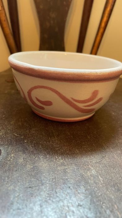 Tigela Com Detalhes Rosa