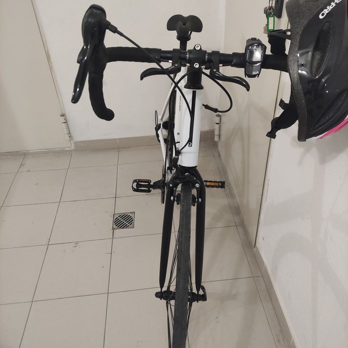 Bicicleta de estrada Triban como Nova