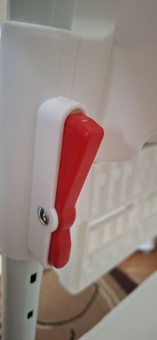 Стільчик для годування