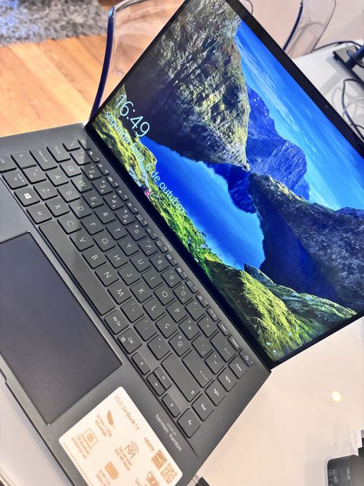Asus zenbook 14 ux435e