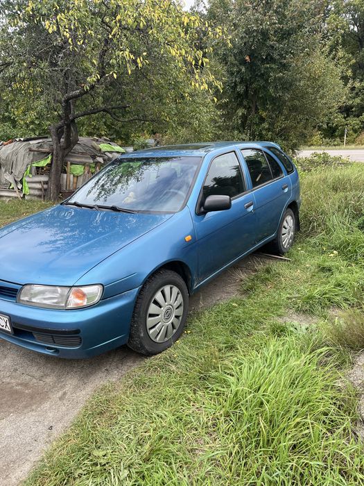 В Продажі Hissan Almera n15 1995 рік