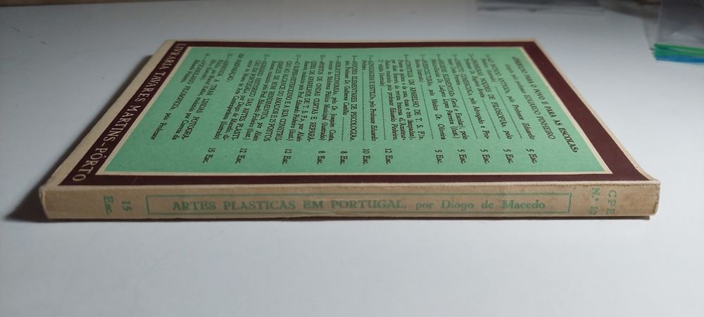 Sumário Histórico das Artes Plásticas em Portugal - Diogo de Macedo