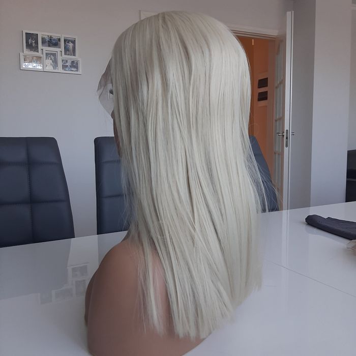 Peruka lace front platynowa 40 cm