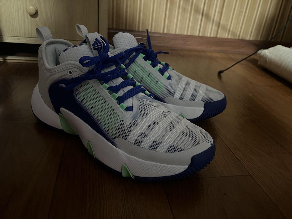 Продам кросівки