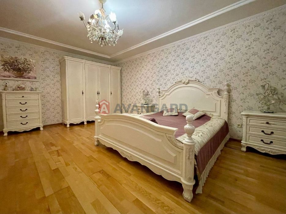 Розкішна 3-кім. квартира з видом на Дніпро, р-н Портовий