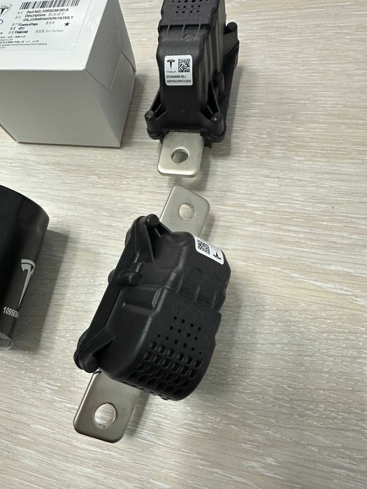 Піропатрон. Пиропатрон Tesla model 3 model Y 2017-2024