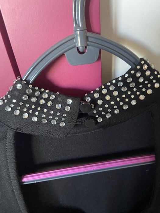 Czarna sukienka Cropp XS diamenciki odkryte plecy viral