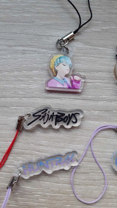 Phone charms anime pêndulos de telemóvel Kpop demon hunters aot
