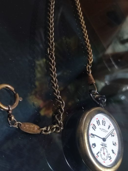 Relógio de bolso mecânico Levis Strauss
