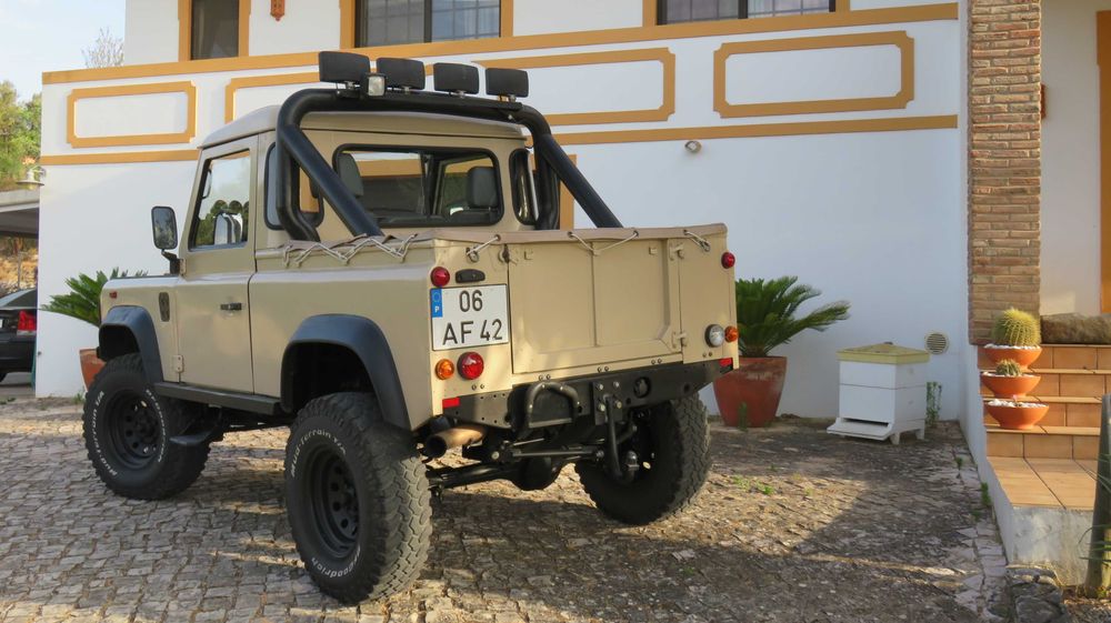 Land Rover Defender 90 td5 (Descapotável ou Fechado)