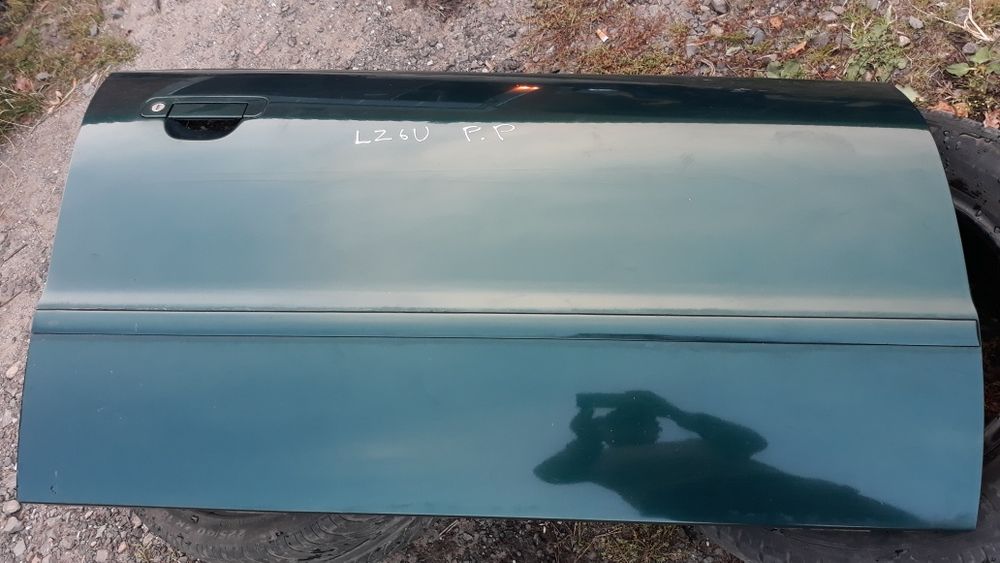 Audi a4 b5, poszycie drzwi prawy przód LZ6U