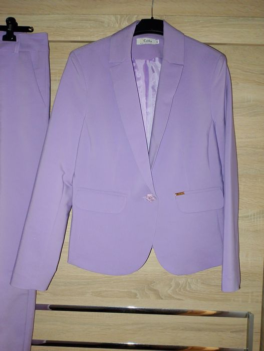 Garnitur damski Fioletowy liliowy komplet żakiet 40 spodnie 38