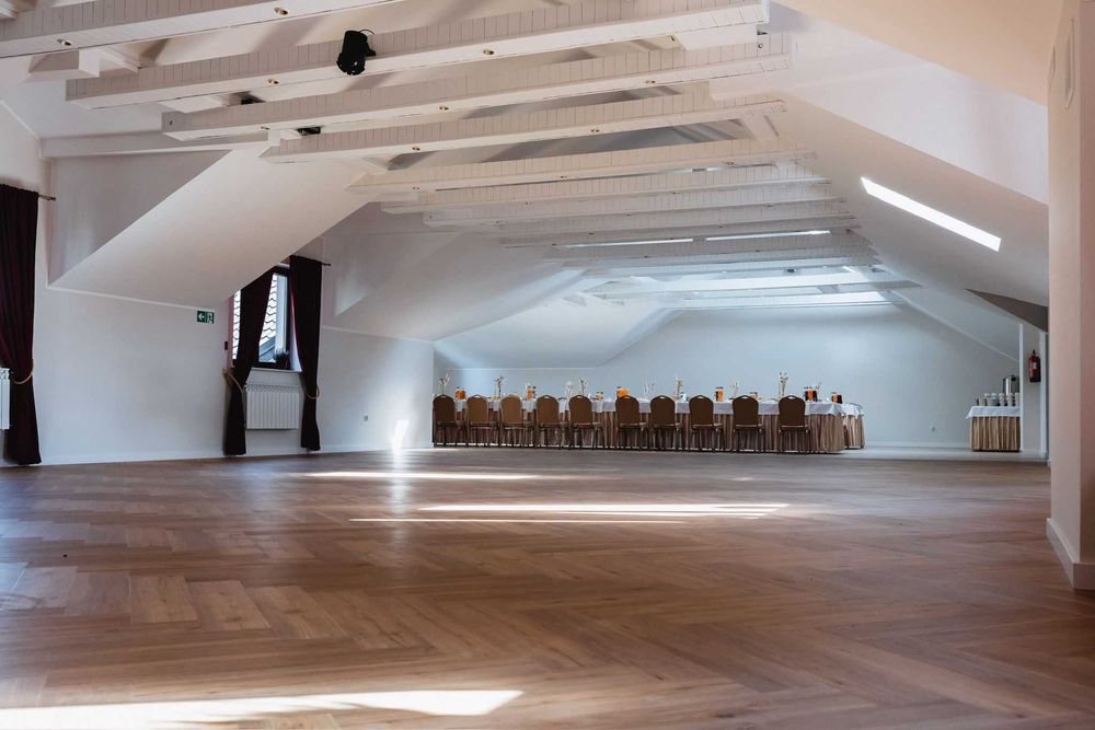 Budynek usługowo - handlowy 500m2 ( Sala weselna + Sklep Spożywczy )