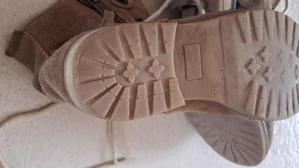 Botas camurça Tam 37