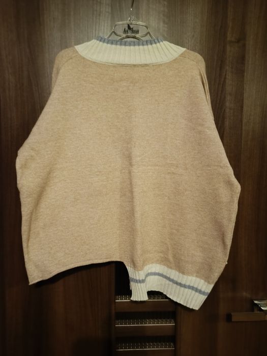 Swetr damski beżowy