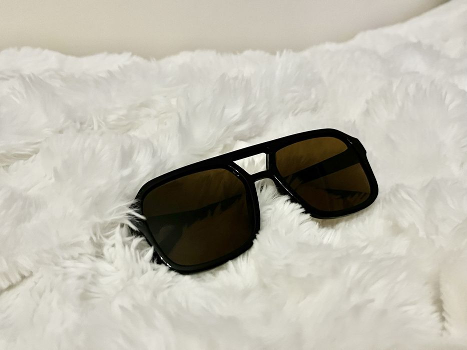 Kwadratowe okulary przeciwsłoneczne nowe
