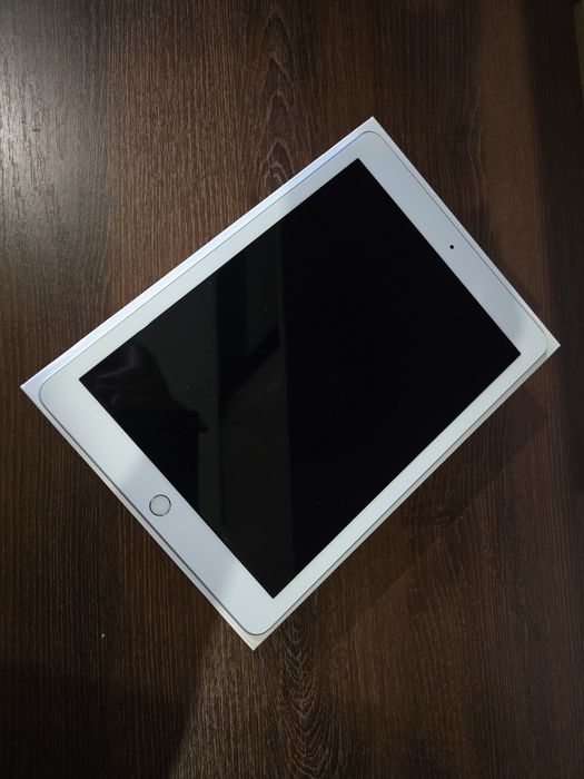 iPad 6 (9.7) Wi-Fi stan idealny