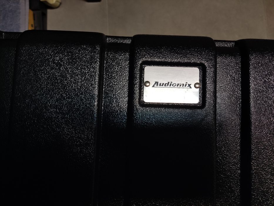 Caixa de rack 4U audiomix